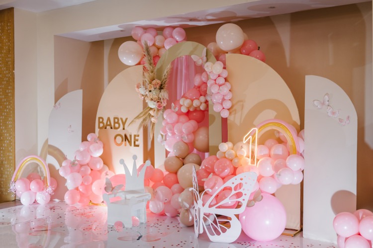 BALLOON AND BACKDROP SETUPS